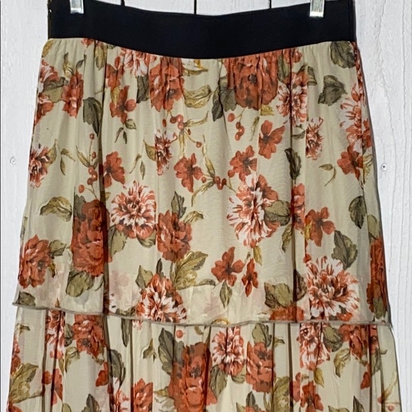 Petite Floral Tiered Mesh Maxi Skirt - Picture 5 of 8